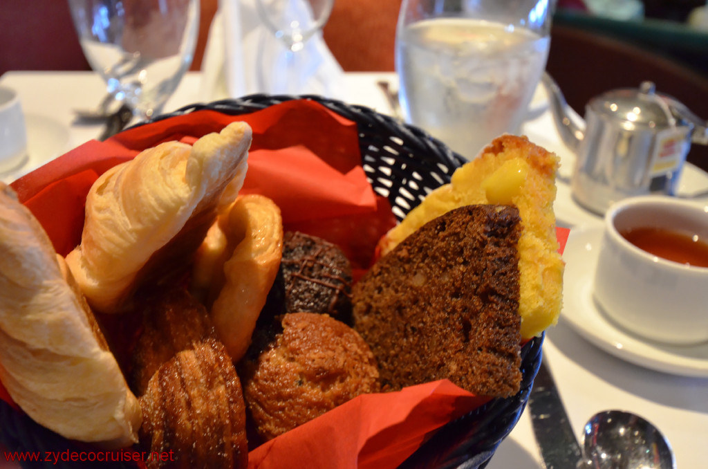 004: Carnival Cruise Seaday Brunch, Delicious Breads before 11am
