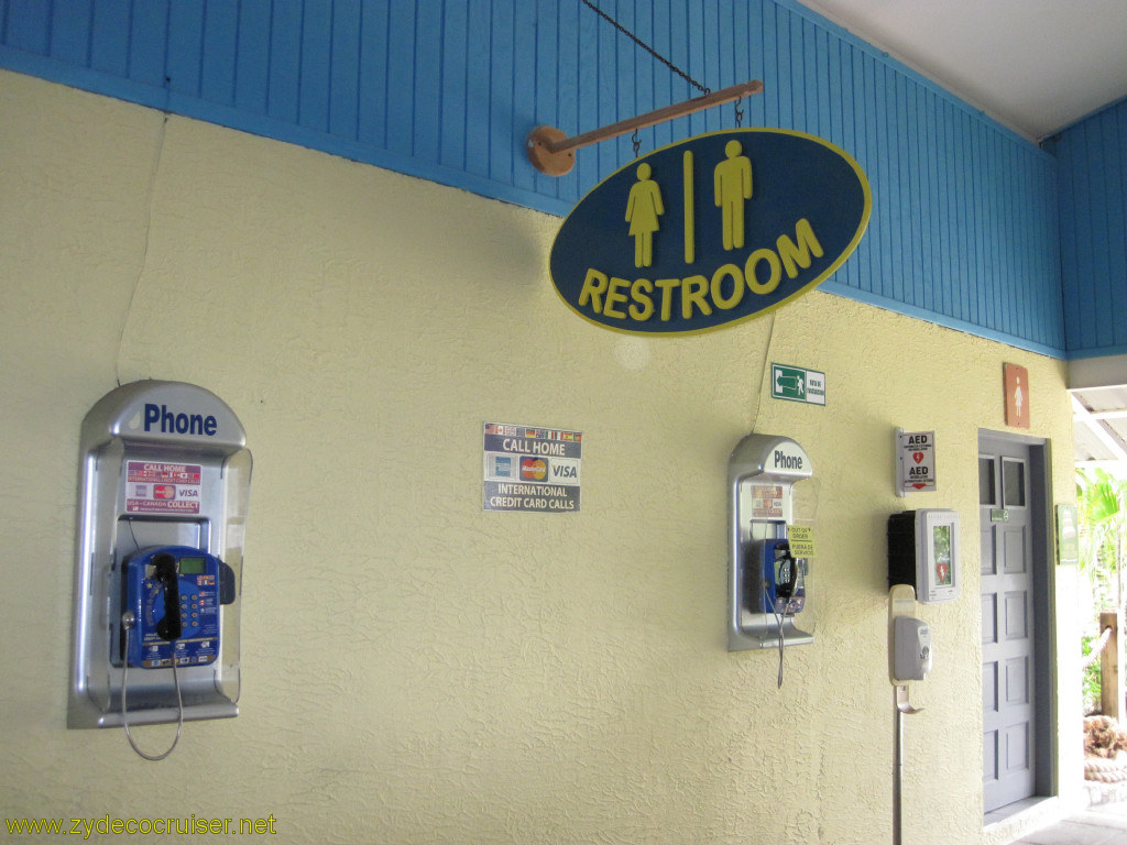 041: Carnival Conquest, Roatan, Yes, there are restrooms, 