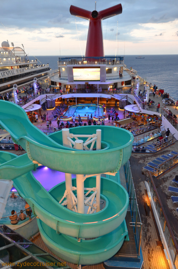 476: Carnival Conquest, Cozumel, Sail Away Deck Party, 