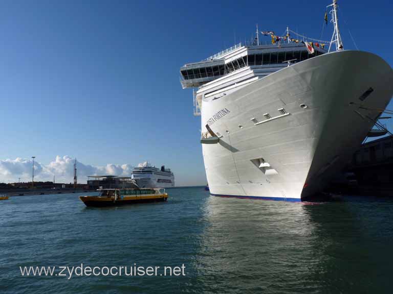 4408: Carnival Dream - Venice, Italy - typical Alilaguna boat next to Costa ship