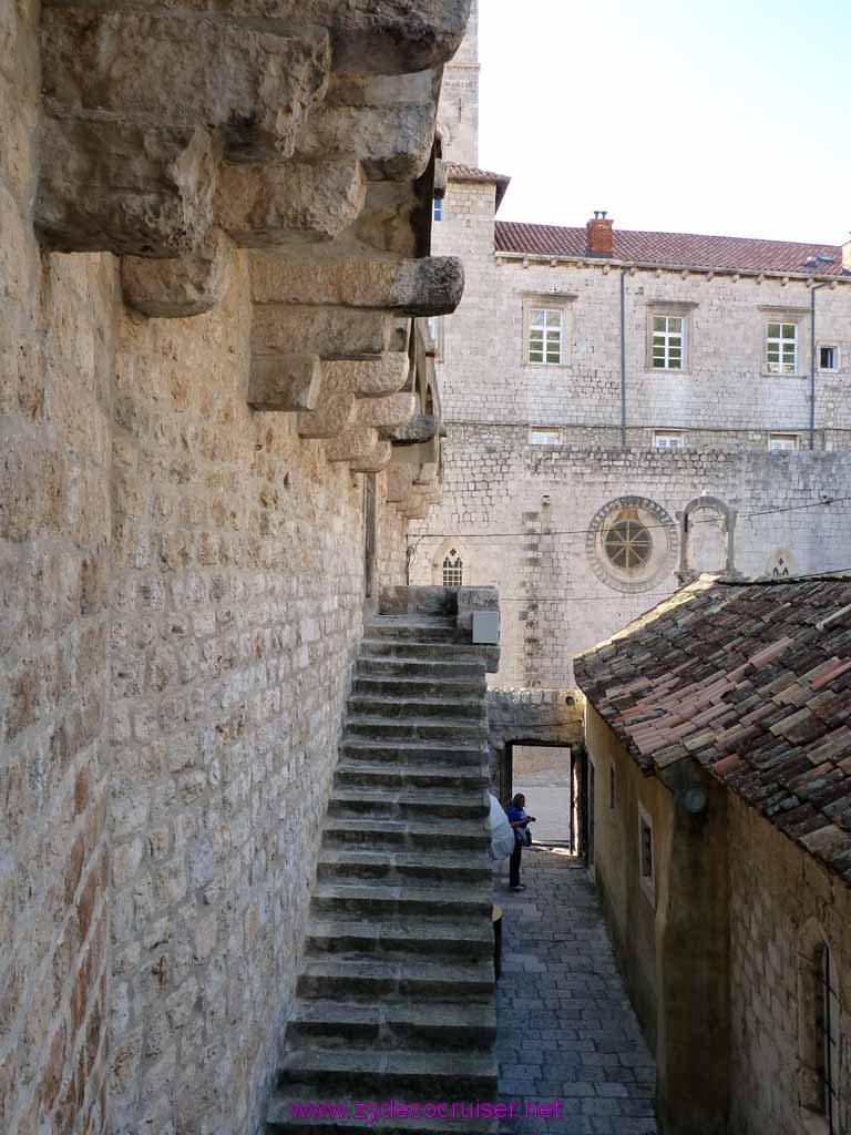 4934: Carnival Dream - Dubrovnik, Croatia -  Descending the Wall
