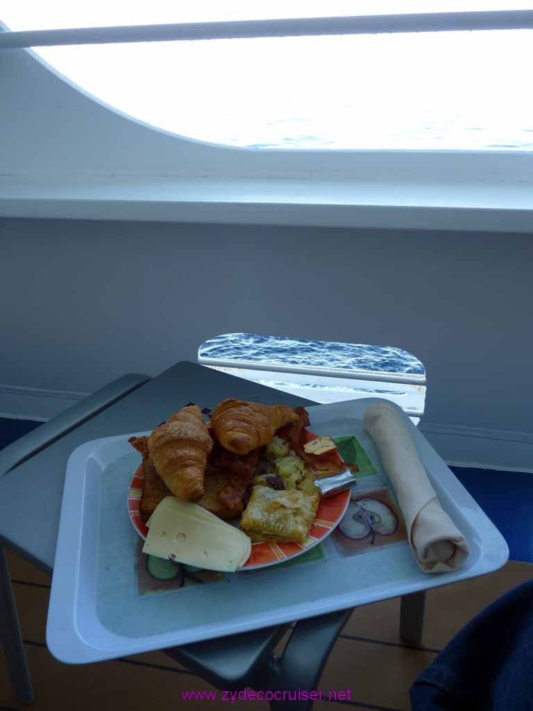 4987: Carnival Dream, Mediterranean Cruise, Breakfast on Cove Balcony