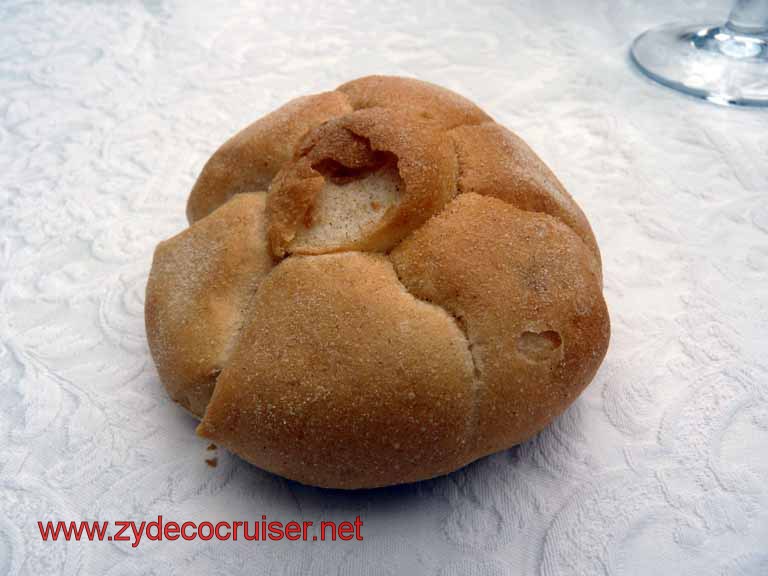 5463: Carnival Dream - Messina - Taormina - Lunch - Terrazza Angelo - Great bread