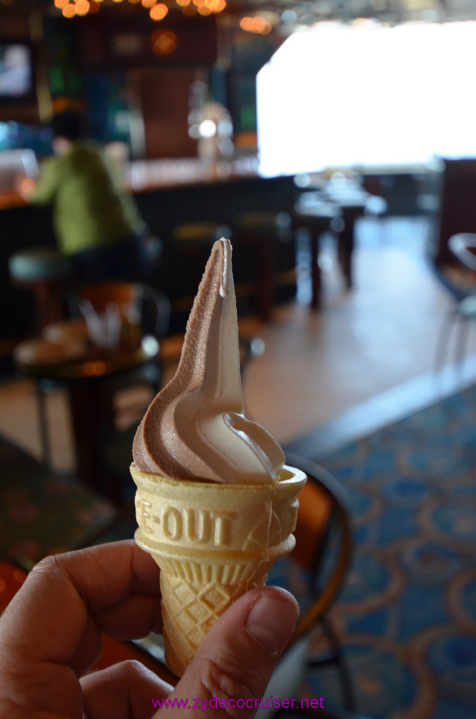 054: Carnival Elation Cruise, Fun Day at Sea 1, Soft Serve Frozen Yogurt for dessert.