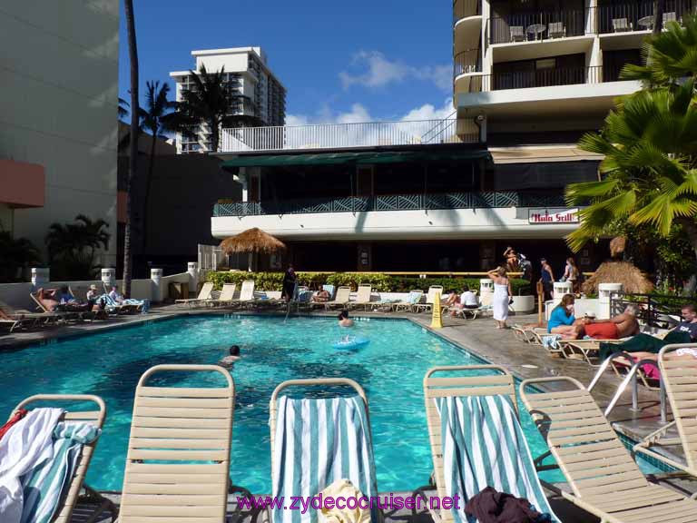 180: Carnival Spirit, Honolulu, Hawaii, Outrigger Waikiki on the Beach, pool