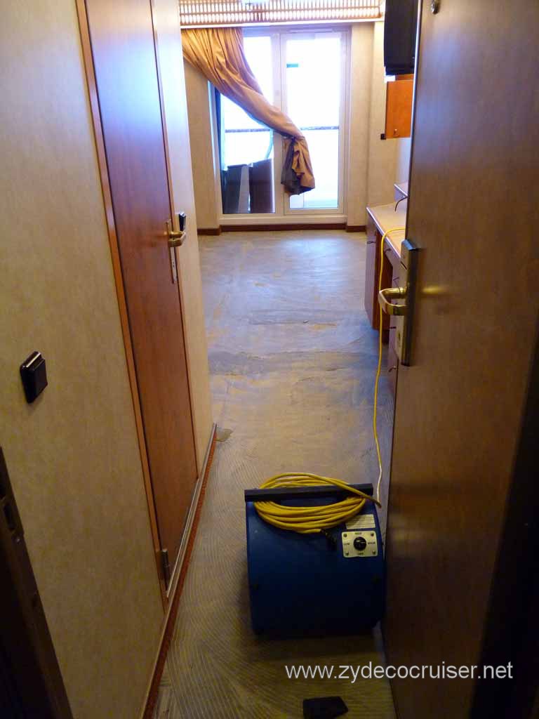 004: Carnival Spirit, Sea Day 3 - After the great flood! Carpet is removed, furniture is removed, blower going, doors open