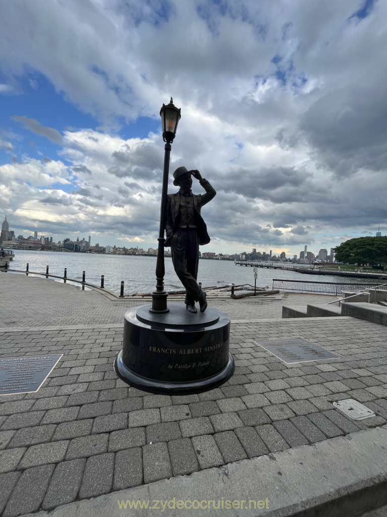 063: Hoboken, Frank Sinatra Statue