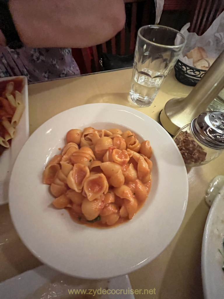 141: Hoboken, Leo's Restaurant, My side pasta - shells with vodka sauce.