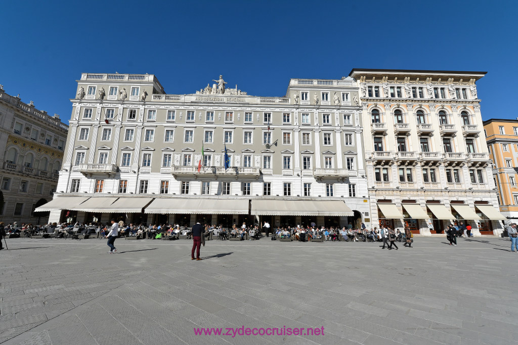 062: Carnival Vista, Pre-cruise, Trieste, Unity of Italy Square, 