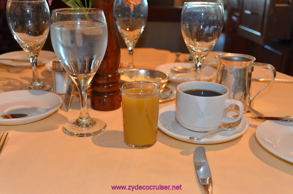 007: Golden Princess Coastal Cruise, Pineapple Juice and coffee