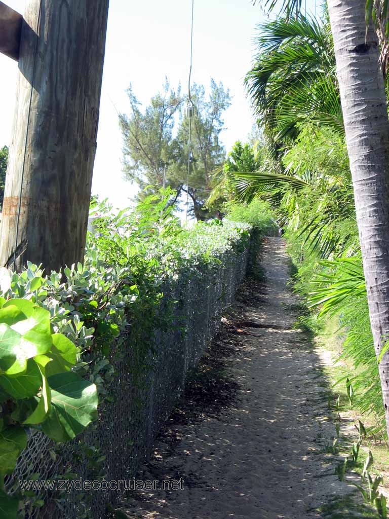 The path to Cemetery Beach