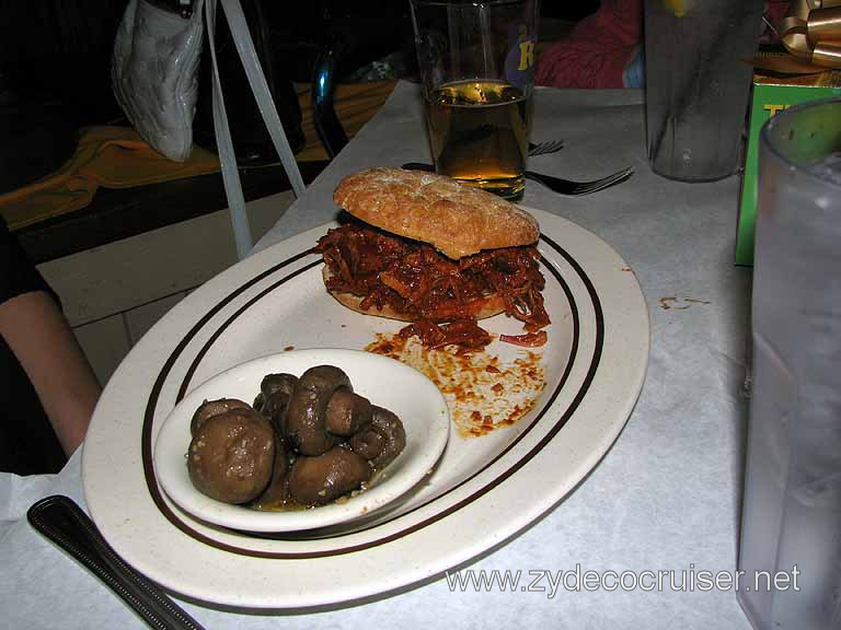 TJ Ribs Pulled Pork Sandwich, Sauteed garlic mushrooms Baton Rouge TJRibs