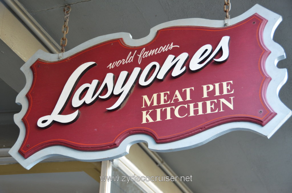 330: Christmas, 2011, Natchitoches, world famous Lasyones Meat Pie Kitchen, 