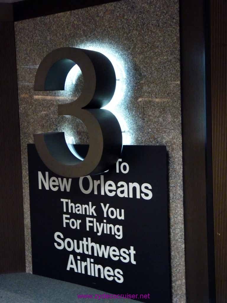 001: New Orleans Saints, Super Bowl, Who Dat - Baggage Claim Area - New Orleans Airport