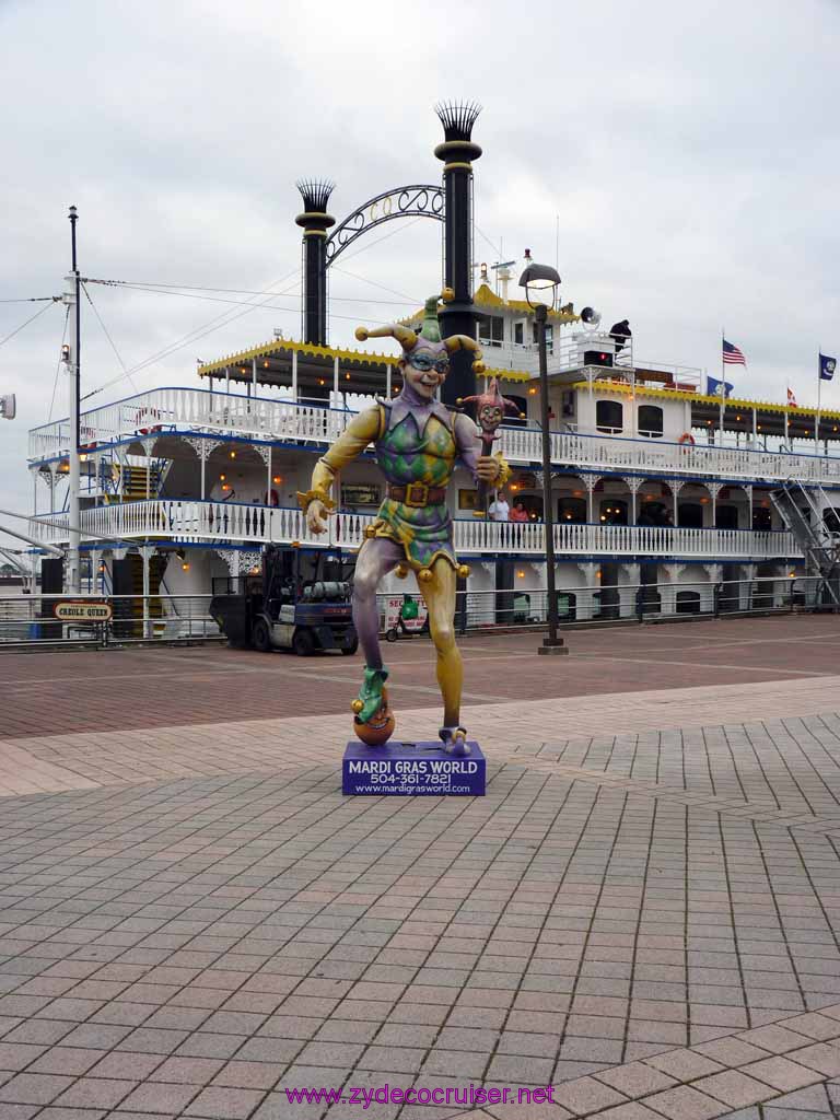 199: Mardi Gras World Jester and Creole Queen