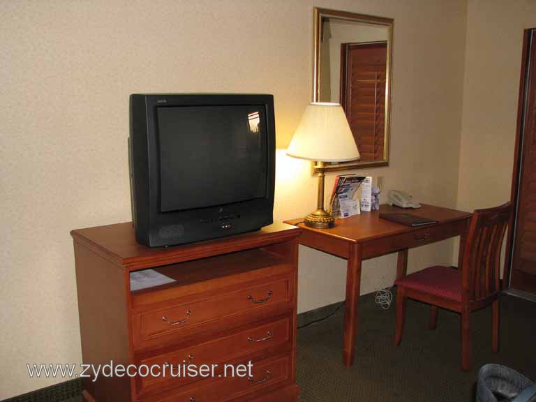 015: Comfort Inn and Suites, Long Beach, 
