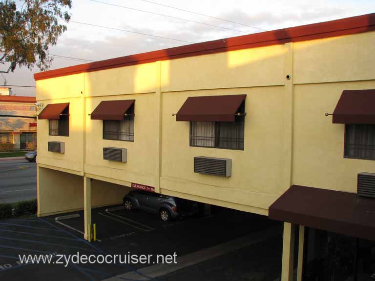 022: Comfort Inn and Suites, Long Beach, 