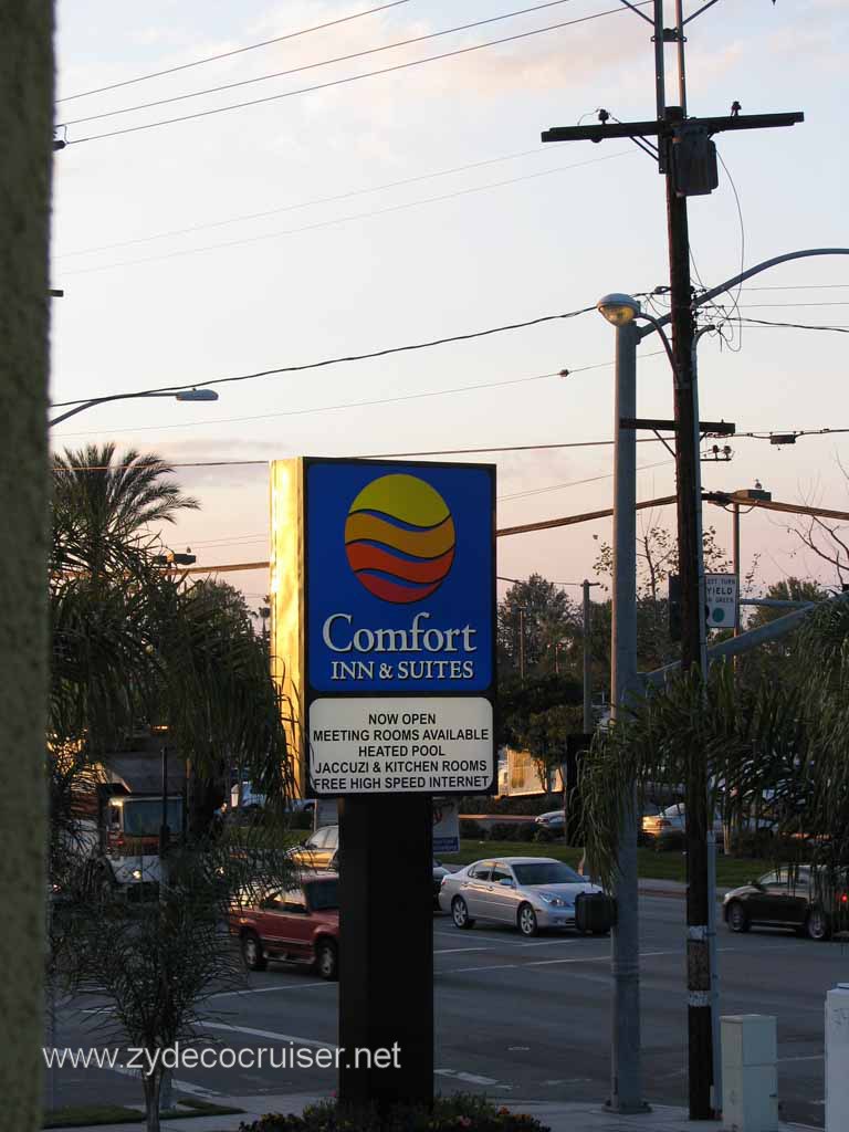 024: Comfort Inn and Suites, Long Beach, 