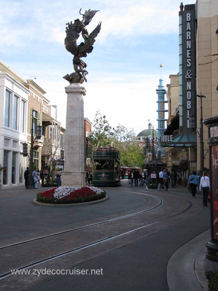 175: Carnival Pride, Long Beach, Sunseeker Hollywood/Los Angeles & the Beaches Tour: The Grove, 