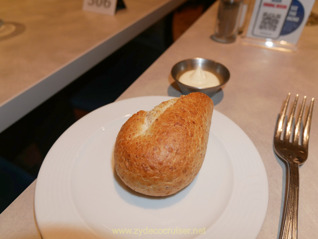 017: Carnival Venezia Transatlantic Cruise, Sea Day 3, MDR Lunch, Salute to India, Bread